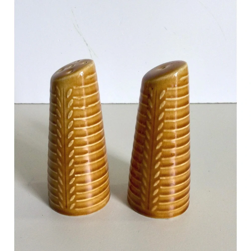 Vintage Ceramic Wheat Salt and Pepper Shakers Honey Brown Glaze Mid‎ Century